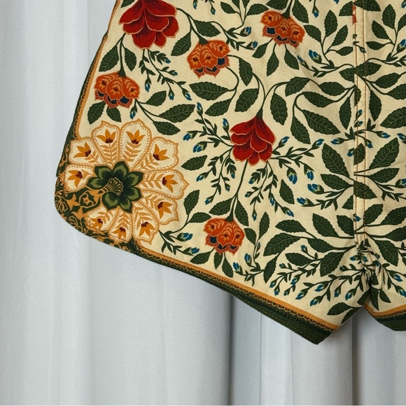 Farm Rio Sand Garden Tapestry Shorts Womens 29 NWT - Picture 9 of 15